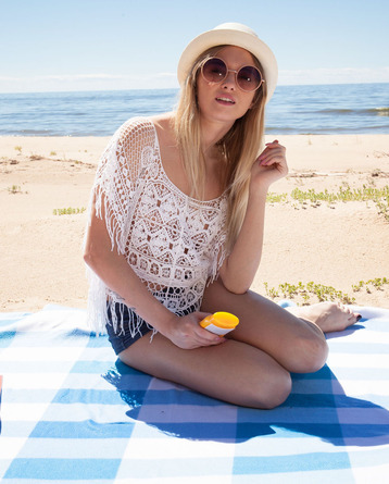 On the beach with hipster Tempe, Latvia's gorgeous blonde babe