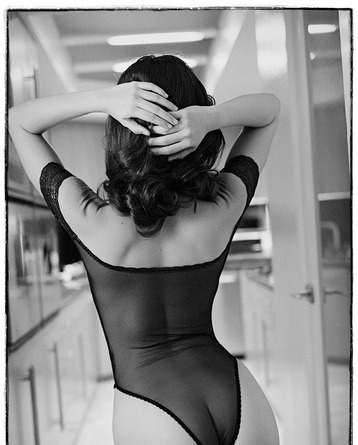 Gorgeous Jenna Sativa In Artistic Monochrome Photoset