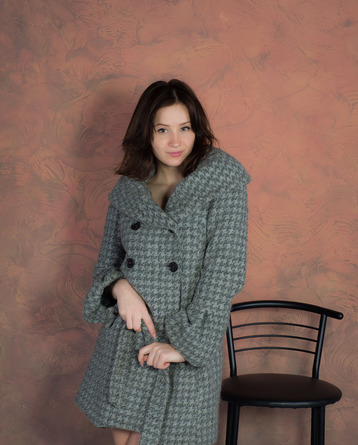 Sexy Brunette Varya Shows Her Naked Body