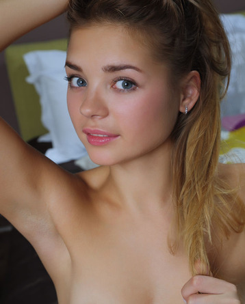 Colleen A Teen Hottie Strips