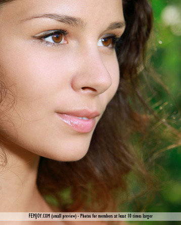 Arina F And Her Good Vibes