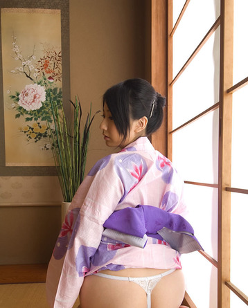 Megumi Haruka Kimono Queen