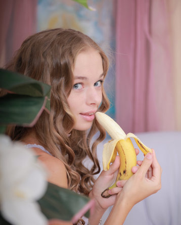 Teen Milena gets naughty