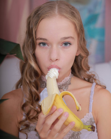 Teen Milena gets naughty