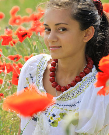 Petite Black Haired Teen Gets Nude Outdoors