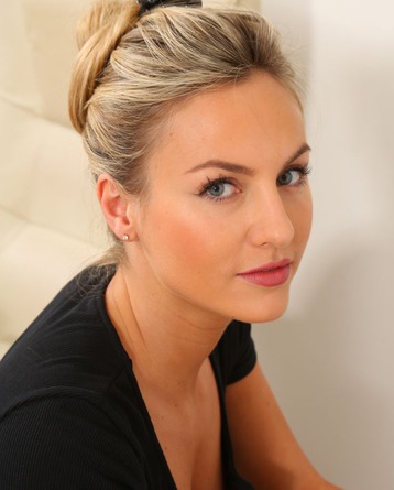 Amazing Blonde Beauty Natasha Anastasia